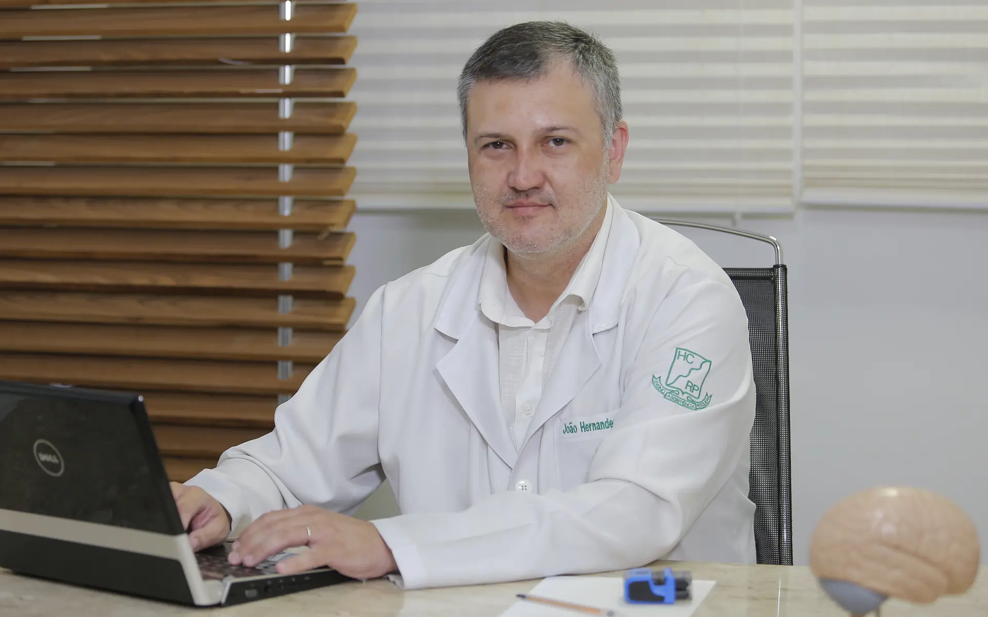 Foto profissional de Dr. João Hernandes Ferreira Lima